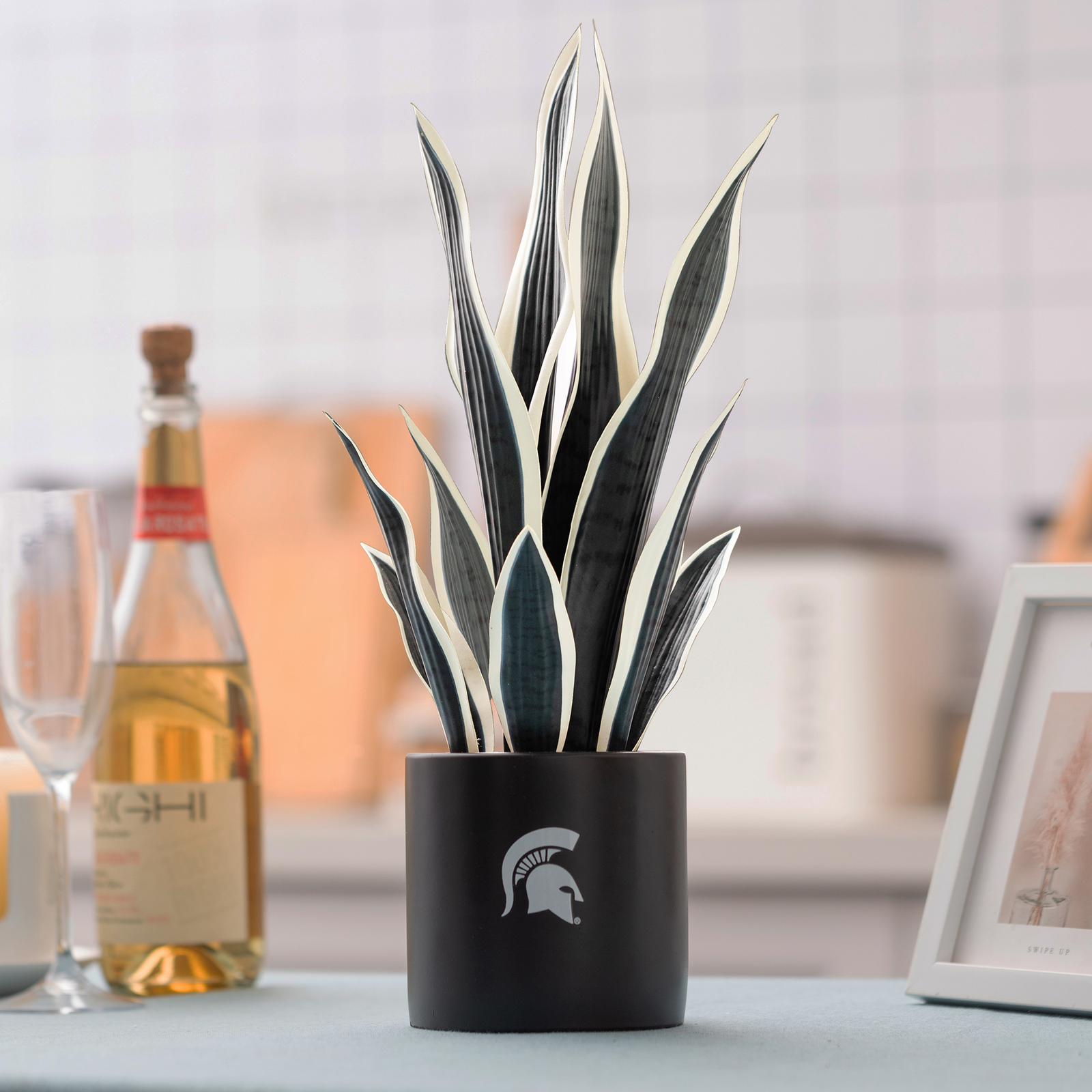 MSU Fan Favorite (snake+hydrangea)